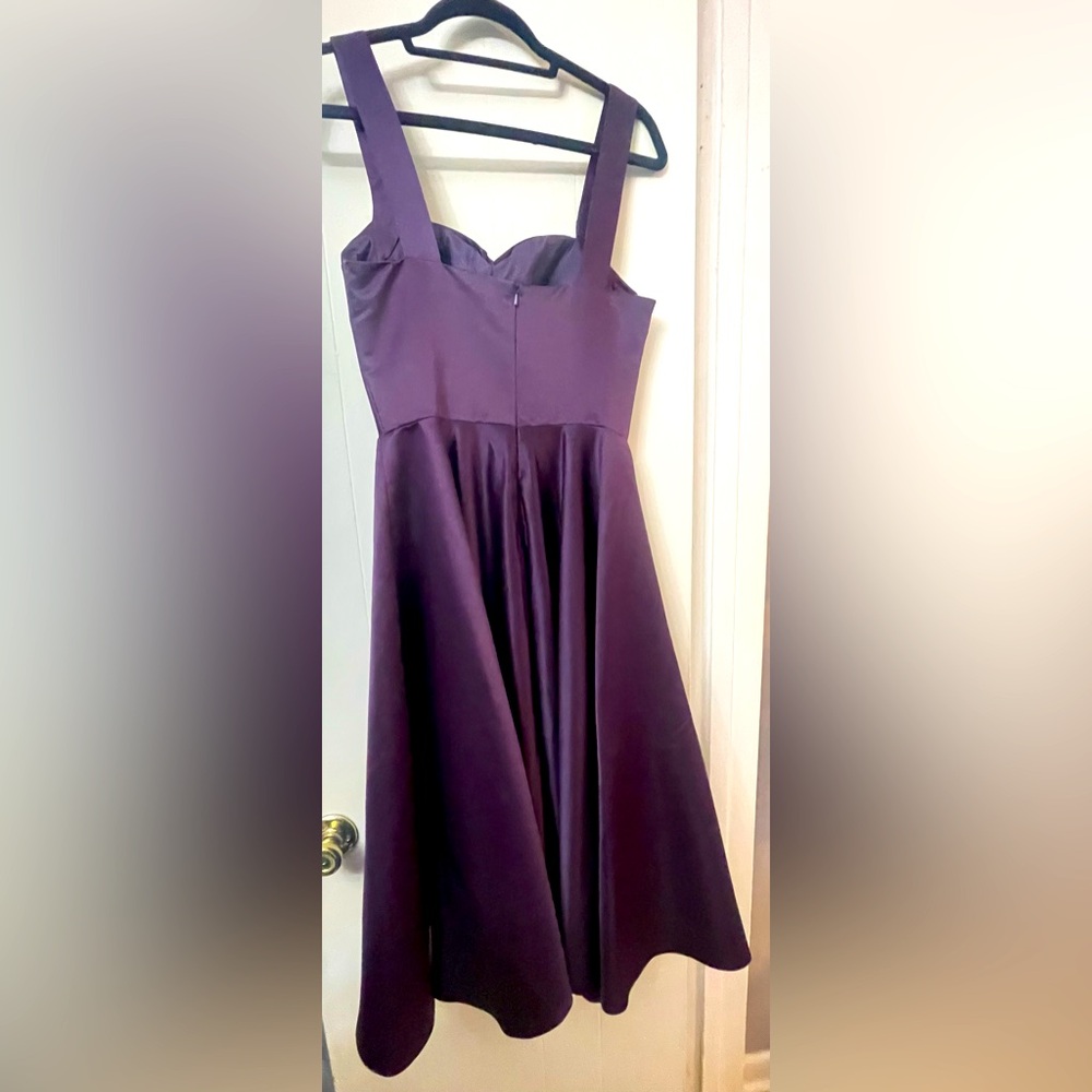Unique Vintage Purple Satin Swing Dress - Size M - Picture 2 of 3